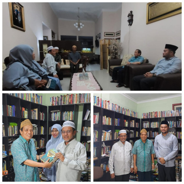 Sastrawan Fakhrunnas Jabbar Sumbangkan Buku untuk Pimpinan Pesantren Darussalam Kabupaten
