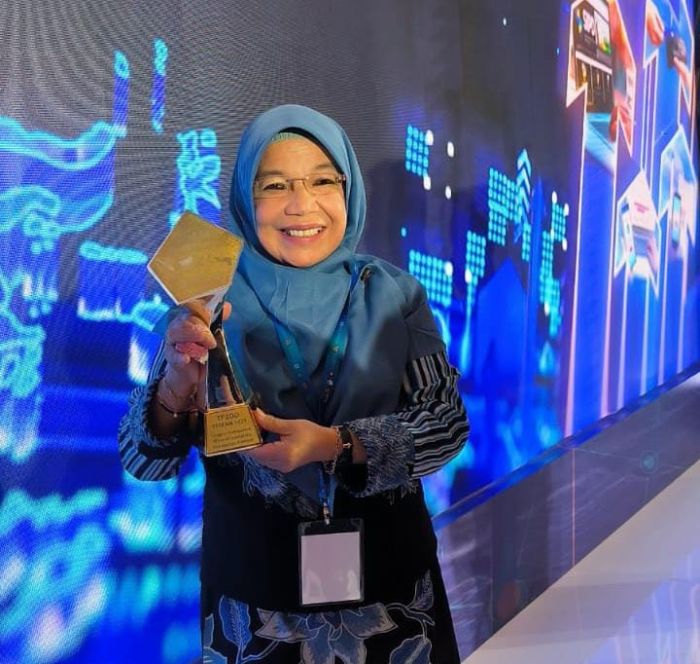 Pemkab Kampar Raih Penghargaan TP2DD Kabupaten Terbaik Se - Sumatera Tahun 2024