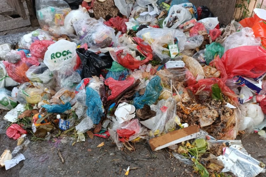 Warga Pekanbaru Waspada, Dua Pelaku Berkedok Petugas DLHK, Gunakan Kwitansi dan Stempel Palsu Pungut Uang Sampah