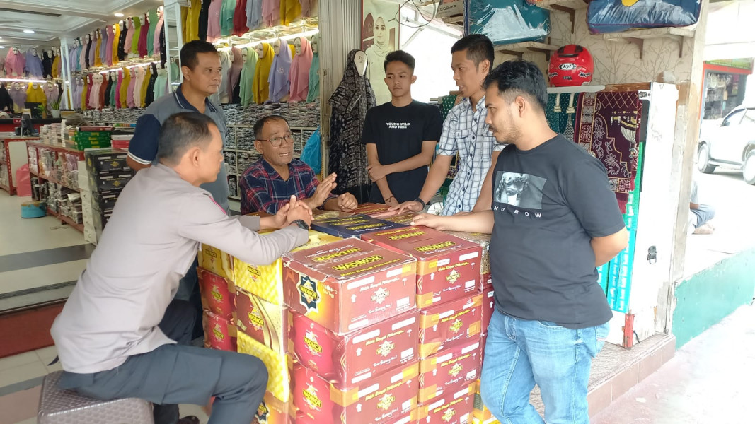 Polsek Pekanbaru Kota Memberikan Edukasi Kepada Masyarakat Dalam Rangka Cooling System Menjelang Pemilukada Serentak 2024
