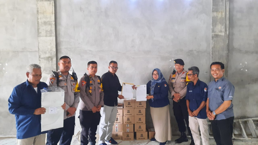 Kabag Ops Kompol Syahrizal Pimpin Pengecekan Kantor KPU Dan Gudang Logistik Jelang Pelaksanaan Pilkada 2024