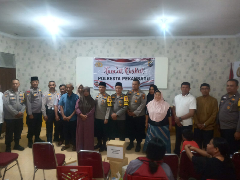 Jum'at Curhat  Mendengarkan Aspirasi Masyarakat untuk Mewujudkan Harkamtibmas yang Kondusif di Wilayah Hukum Polsek Binawidya