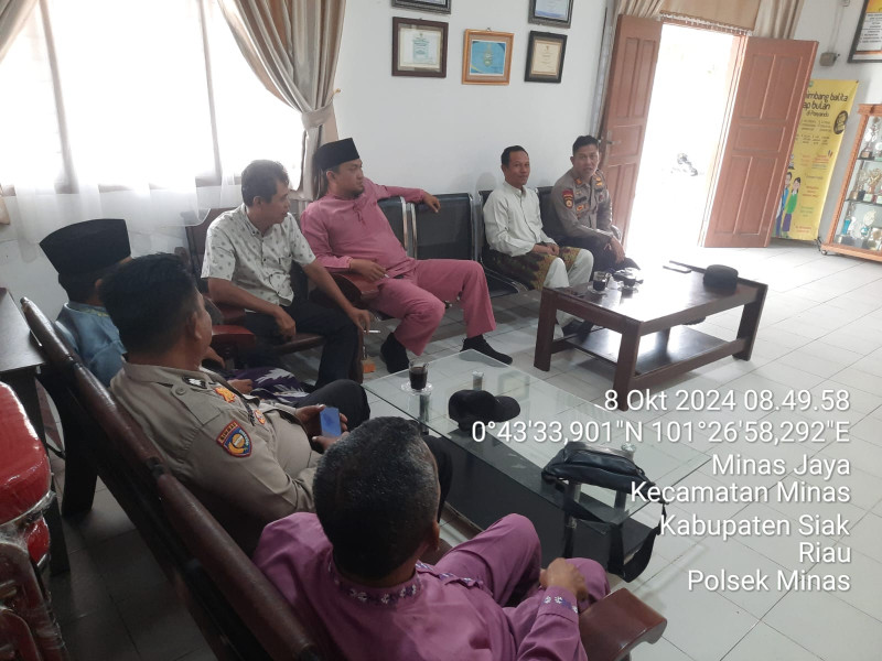 Laksanakan Giat Silaturahmi Kamtibmas,Polsek Minas Sampaikan Pesan Pemilu Damai