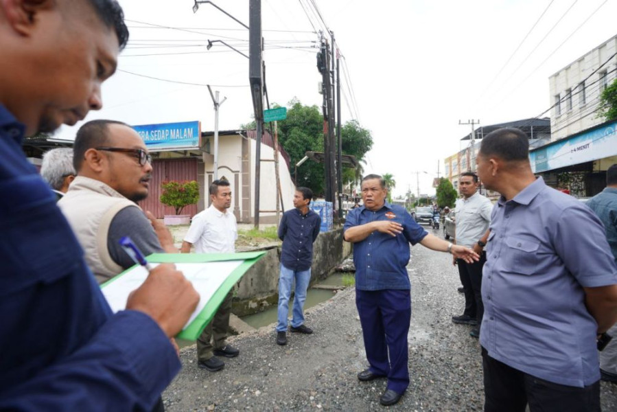 Gerak Cepat PJ Gubri SF Hariyanto Perbaiki Jalan Lokomotif Pekanbaru