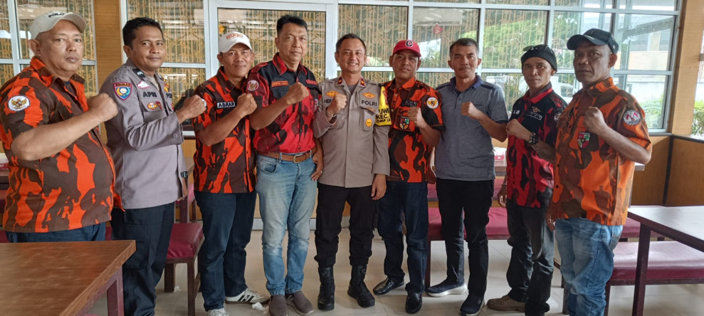Menjelang Pemilukada 2024, Kapolsek Pekanbaru Kota Gelar Cooling System Bersama Pemuda Pancasila