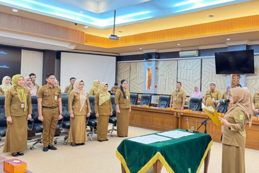 Perkuat Kinerja, Pemprov Riau Lantik 15 Pejabat Fungsional