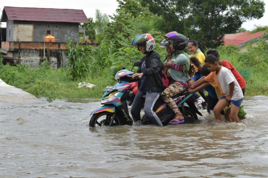 Pemprov Riau Segera Tetapkan Status Siaga Banjir dan Tanah Longsor