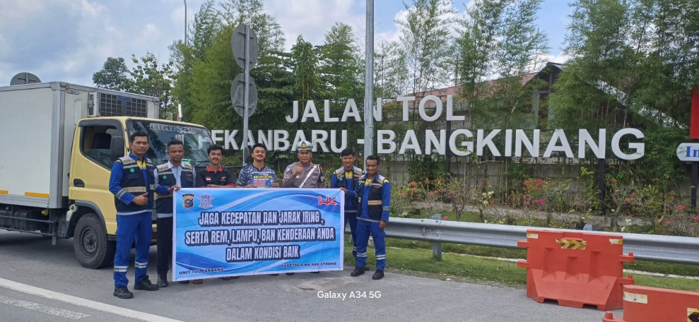 Ciptakan Kamseltibcar Lantas di Tol, Sat PJR Ditlantas Polda Riau, Tingkatkan Patroli Sembari Sosialisasi Pilkada Damai 2024