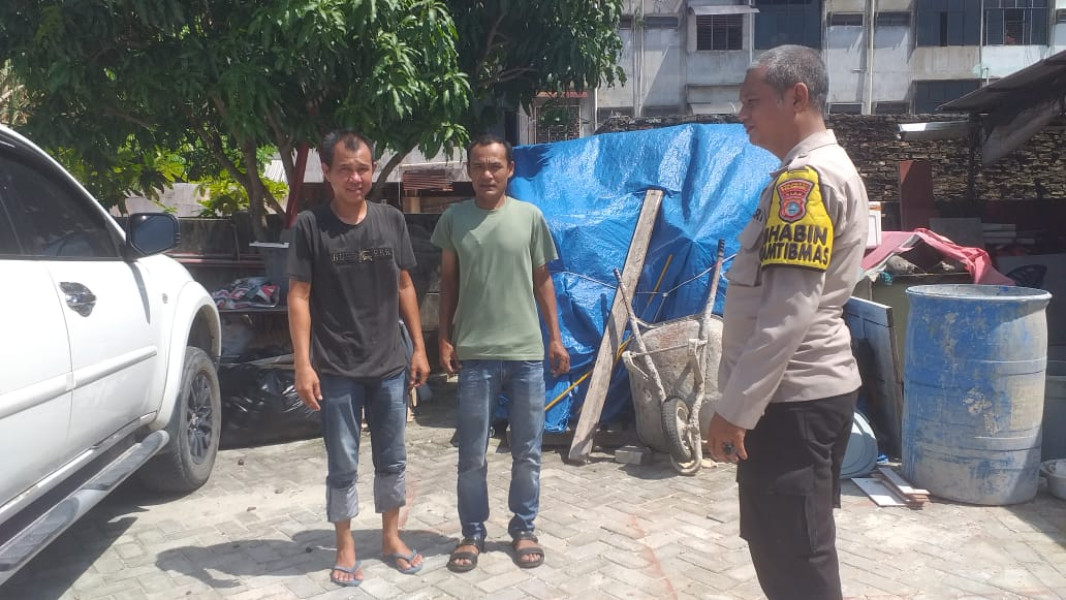 Ini Pesan Bhabinkamtibmas Kelurahan Tampan Saat Melakukan Door to Door System
