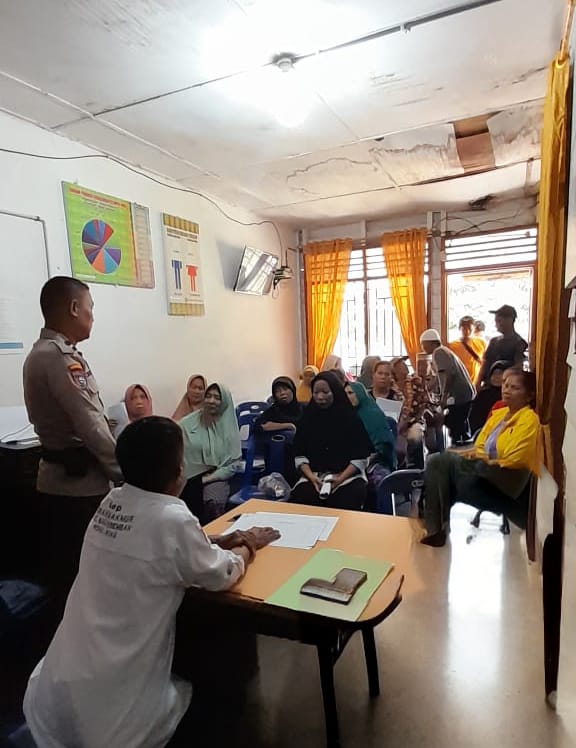 Dalam Rangka Operasi Mantap Brata Polsek Bagan Sinembah Laksanakan Kegiatan Cooling System Di Kantor Kepenghuluan Meranti Makmur.