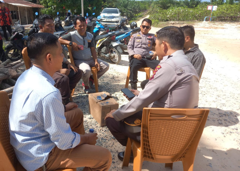 Personil Polsek Minas Aktif Gelar Cooling System, Ajak Masyarakat Minas Jaya Ikut Pilkada Damai 2024