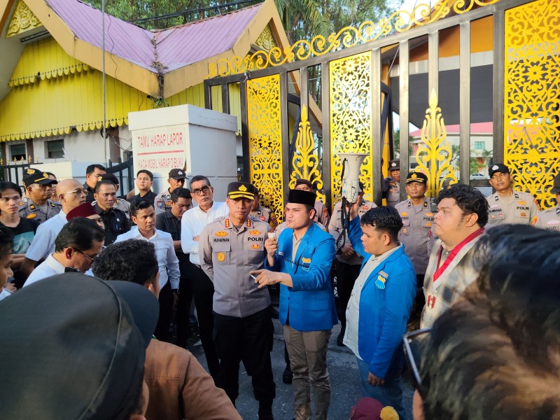 Sempat Ricuh, Polisi Jelaskan Kronologi dan Selidiki Dugaan Pemukulan Mahasiswa Peserta Aksi.
