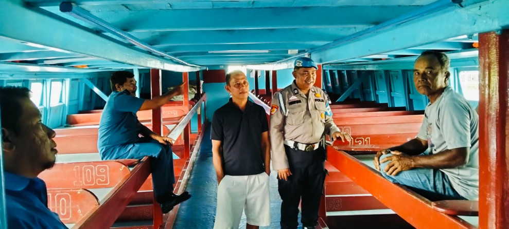 Cooling System di Kapal Jelatik, Polsek Kawasan Pelabuhan Pekanbaru Sosialisasikan Pemilu Damai