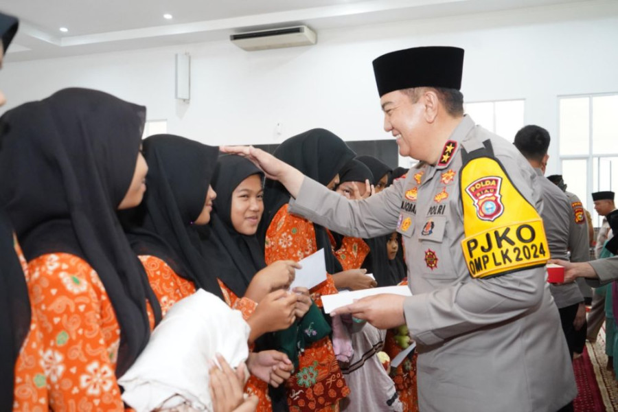 Kapolda Riau Bersama Anak Yatim, Gelar Doa Bersama untuk Pilkada Damai