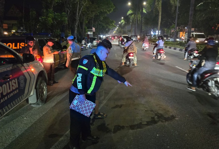 Tiga Kendaraan Terlibat Kecelakaan di Sudirman, Pengendara Scoopy Tewas di Lokasi