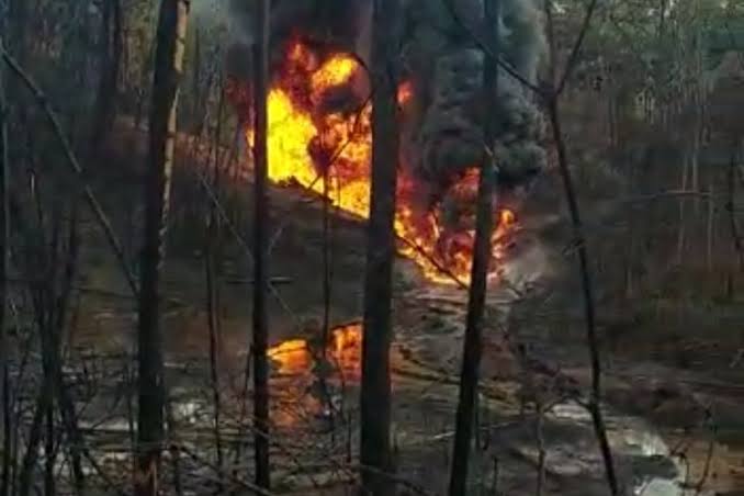 Kebakaran Sumur Minyak Ilegal di Jambi tak Kunjung Padam