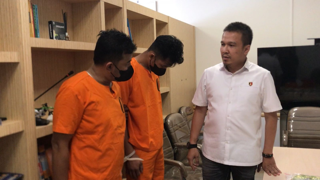 Akui Dua Bulan Telah Menjual Sebanyak 14 Kilo Sabu, Dua Orang Pengedar Dibekuk Ditresnarkoba Polda Riau
