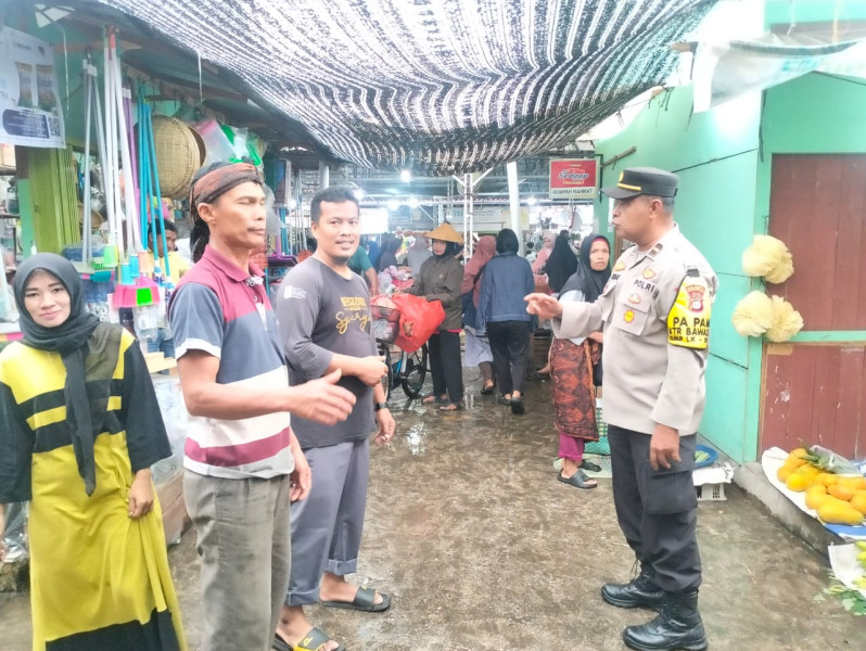 Jaga Kondusivitas Jelang Pilkada 2024 Polsek Sukajadi Gelar Cooling System di Pasar Cik Puan