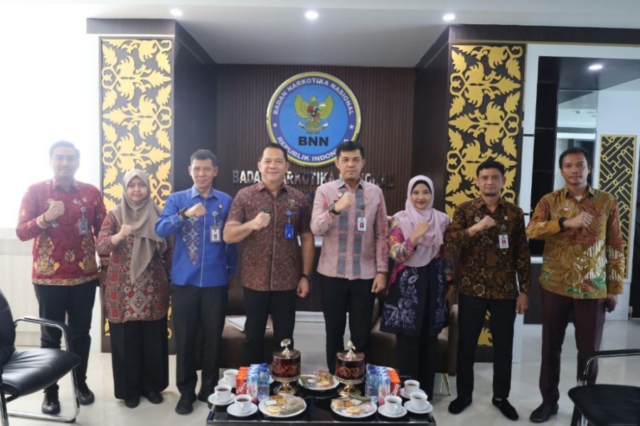 Kemenkum Riau dan BNN Riau Bersinergi Perkuat Edukasi Hukum dan Antinarkoba di Desa