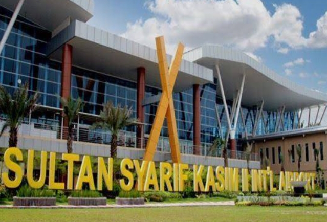 Kabut Asap Menyelimuti Pekanbaru, Penerbangan Bandara SSK II Tetap Normal