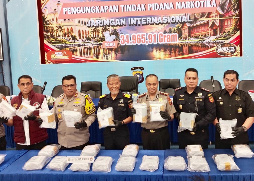 34,9 Kg Sabu Senilai Rp62,9 Miliar Terungkap, Polda Riau Buru Jaringan Malaysia