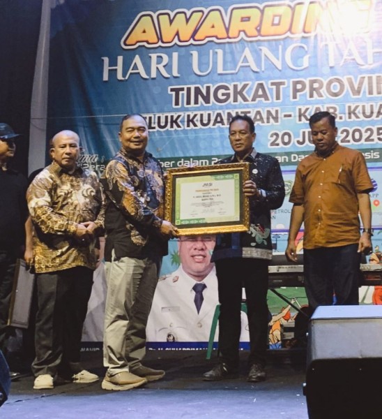 Puncak Anugrah JMSI Riau Award 2025, Gubri: Hanya dengan Kolaborasi Kuat Kita Bisa Bangun Riau