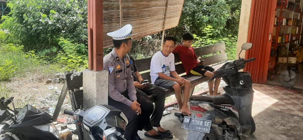 Giat Cooling System, Kanit Lantas Polsek Siak : Mari Tertib Berlalu Lintas, Jaga Kamtibmas Jelang Pilkada Serentak 2024