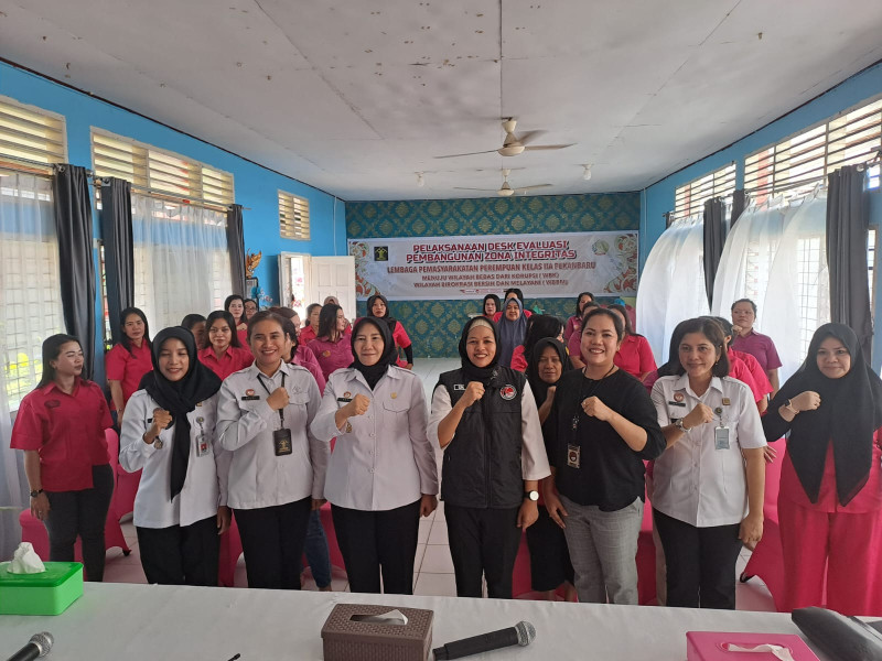 Gelar Sosialisasi Tindak Pidana Narkoba, Satresnarkoba Polresta Pekanbaru Himbau Warga Binaan Di Lapas Perempuan Kelas II A Pekanbaru Untuk Jauhi Narkoba