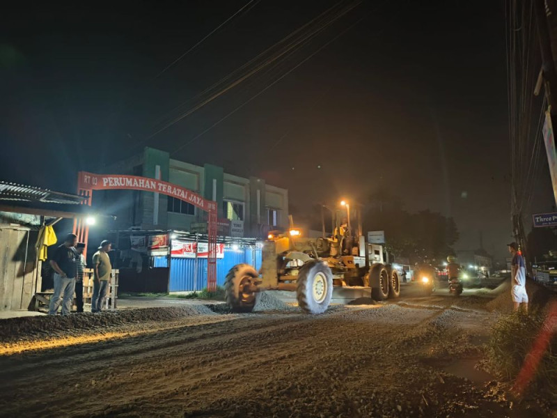 Pemprov Riau Perbaiki Jalan Suka Karya Ujung