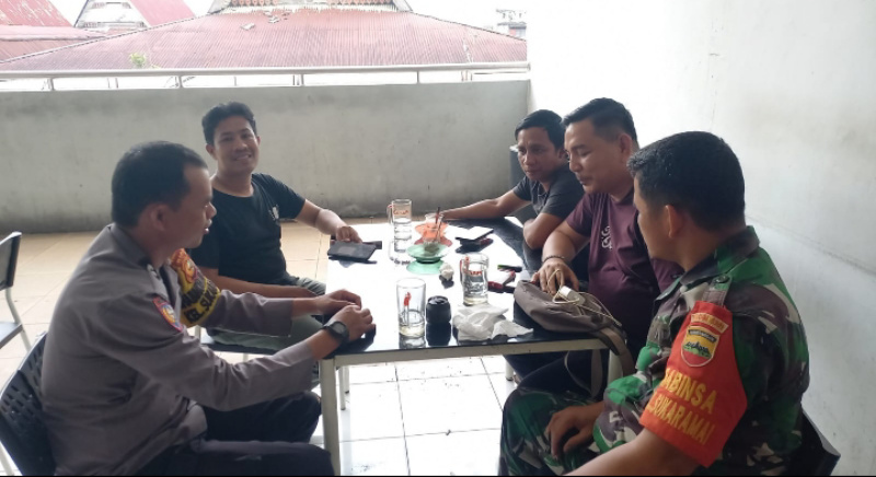 Begini Cara Bhabinkamtibmas Pekanbaru Kota, Mencegah Konflik Sosial di Medsos